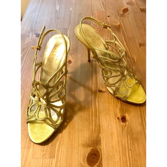 SOLD❗️❗️VALENTINO leather caged sandal high heels - Picture 2 of 16